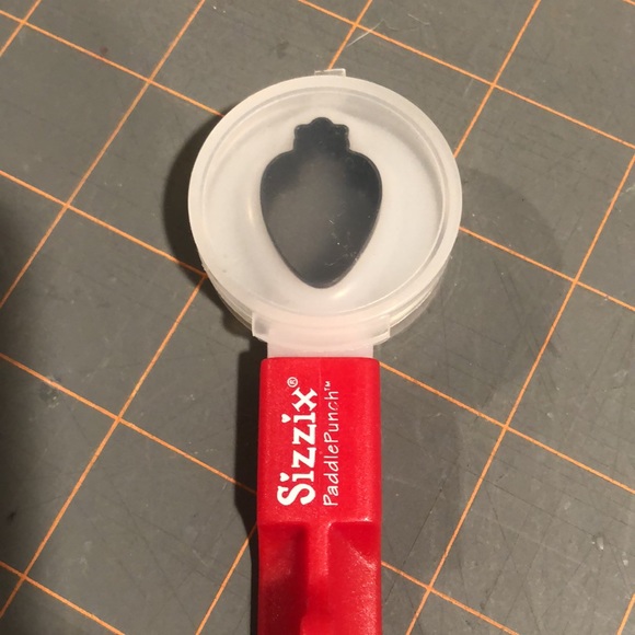 4. Sizzix Paddle Punch Positionable Hand Punch dies - Picture 4 of 15